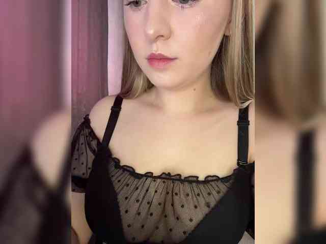 AlinaRay webcam