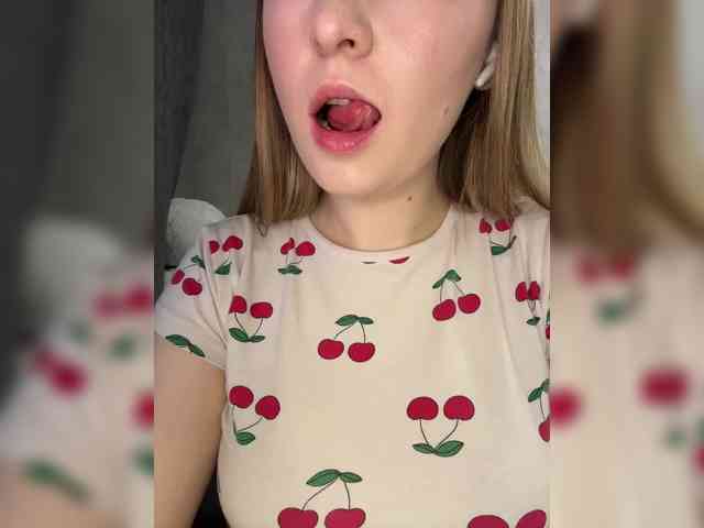 AlinaRay webcam