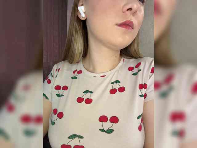 AlinaRay webcam