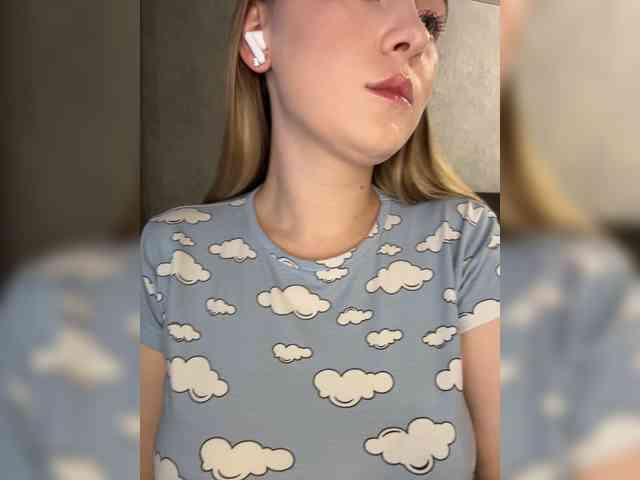 AlinaRay webcam