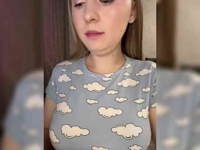 AlinaRay webcam