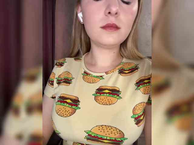 AlinaRay webcam