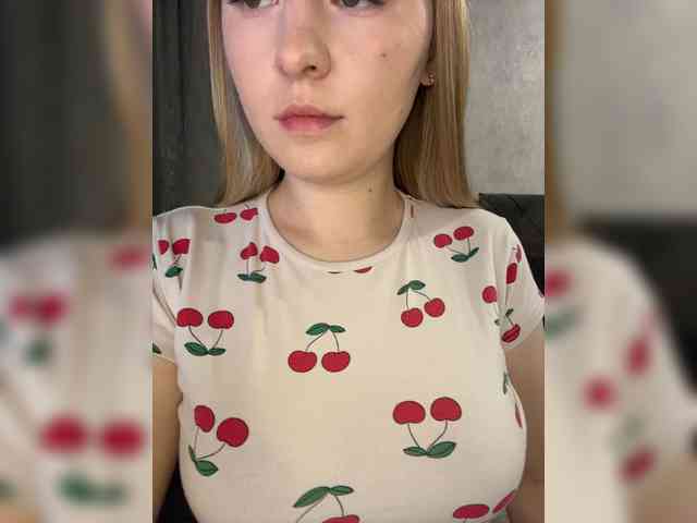 AlinaRay webcam