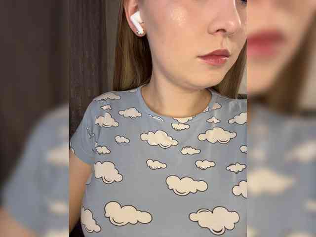 AlinaRay webcam