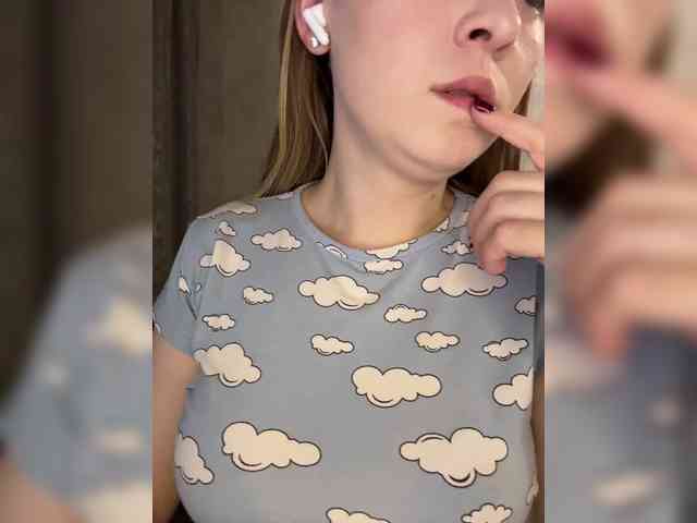 AlinaRay webcam