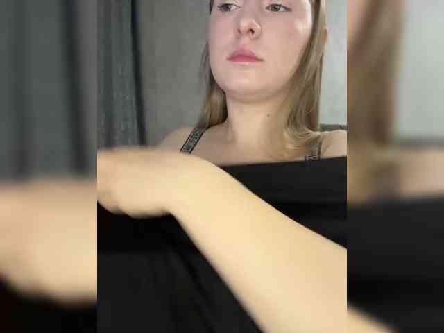 -Dirty-Bitch Sex Cam Show
