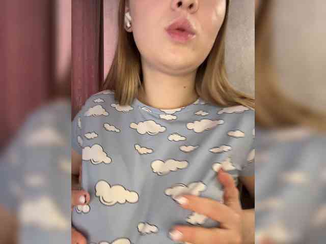 Model: AlinaRay