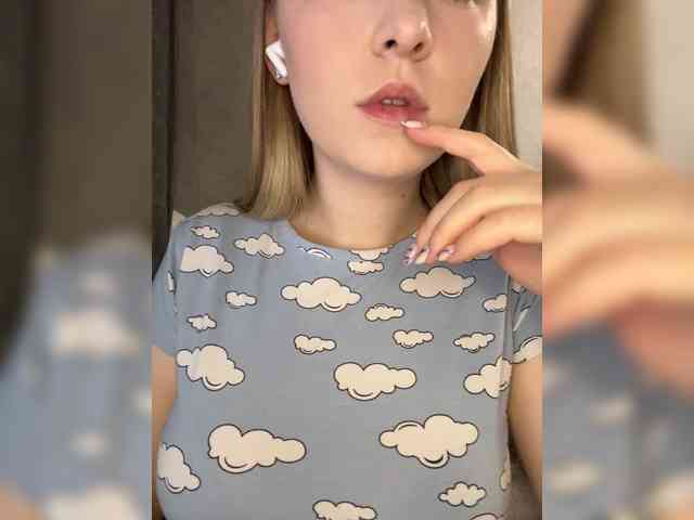 AlinaRay webcam