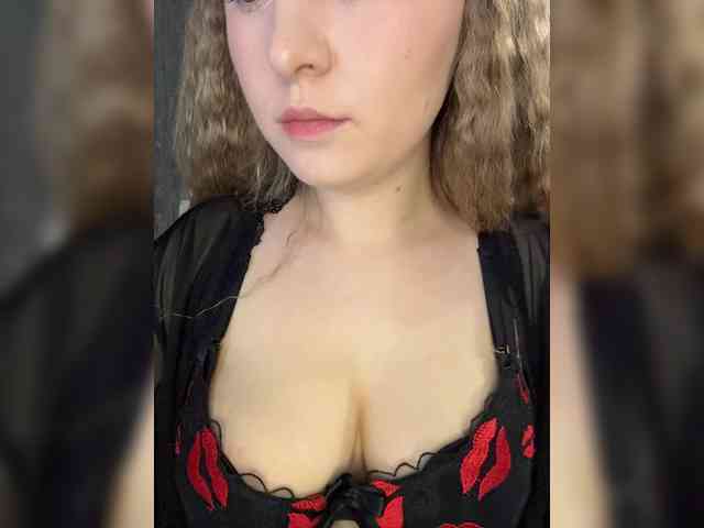 AlinaRay webcam