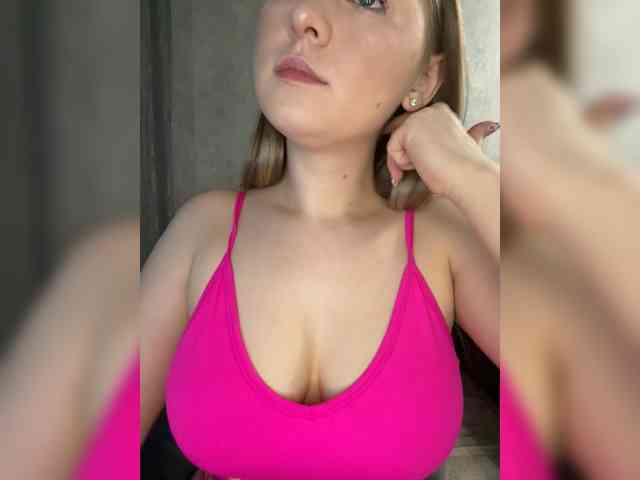 AlinaRay webcam
