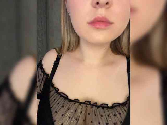 AlinaRay webcam