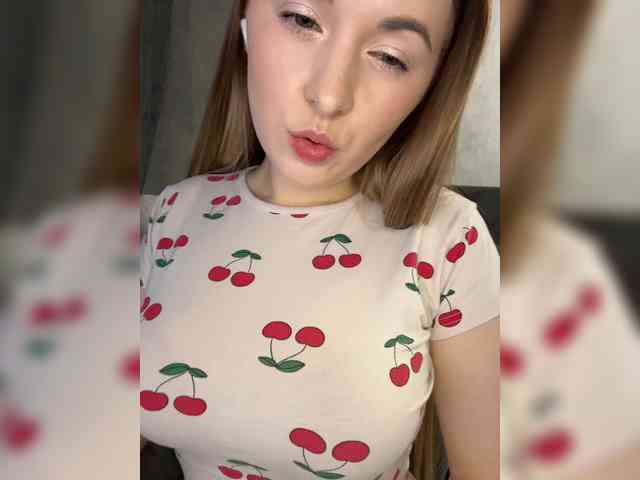 AlinaRay webcam