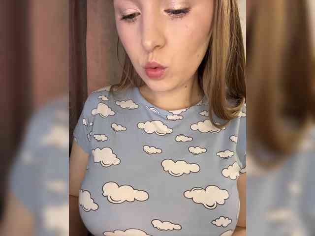 AlinaRay webcam