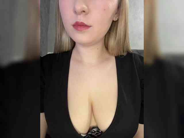 AlinaRay webcam