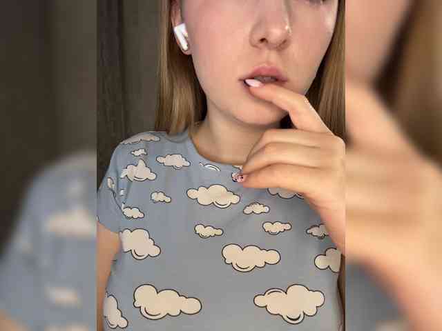 AlinaRay webcam