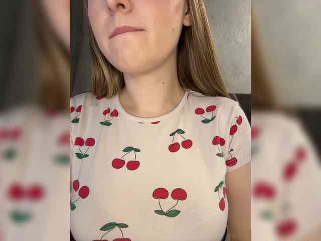 AlinaRay webcam