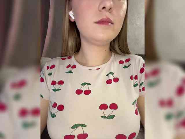 AlinaRay webcam