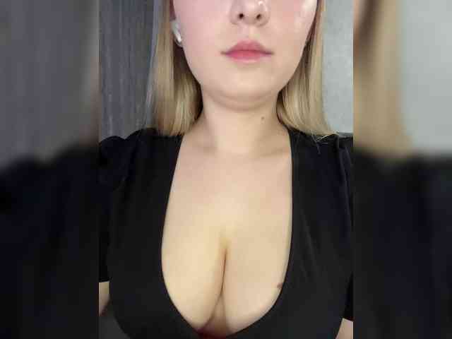 AlinaRay webcam