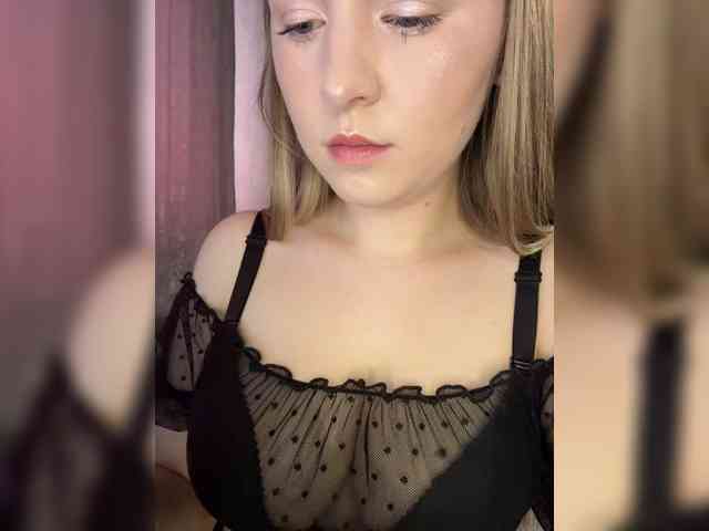 AlinaRay webcam