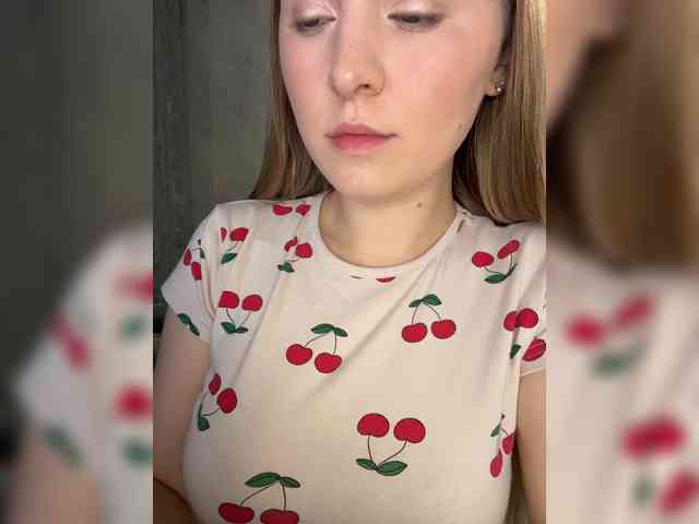 AlinaRay webcam