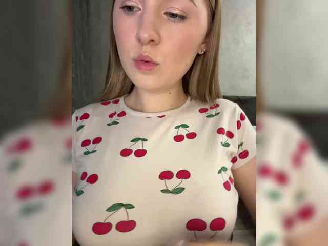 AlinaRay webcam