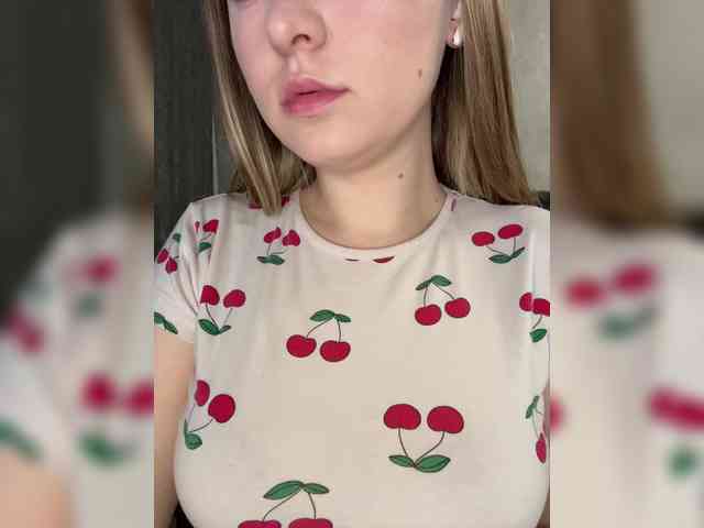 AlinaRay webcam