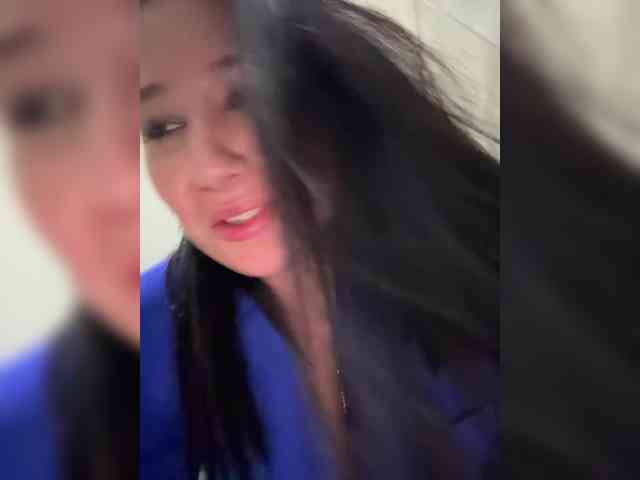 -Dirty-Bitch live show