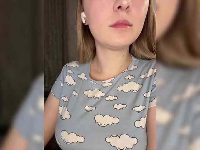 AlinaRay webcam