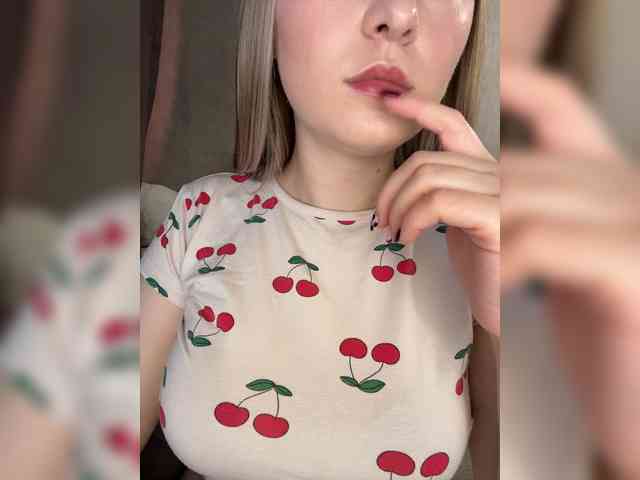 AlinaRay webcam