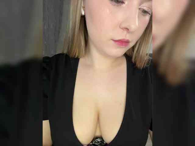AlinaRay webcam