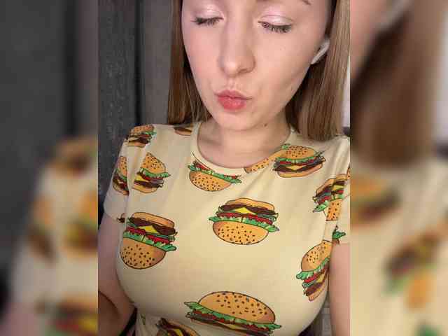 AlinaRay webcam