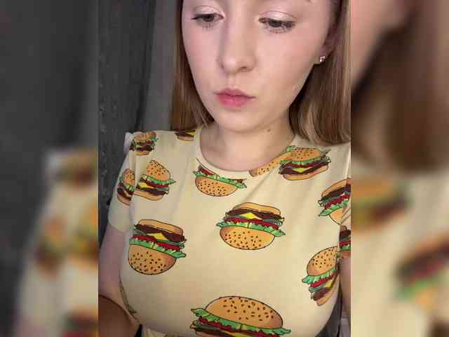 AlinaRay webcam