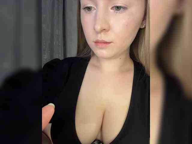 AlinaRay webcam