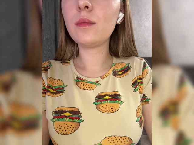 Модель: AlinaRay