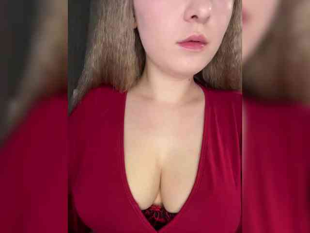 Модель: AlinaRay