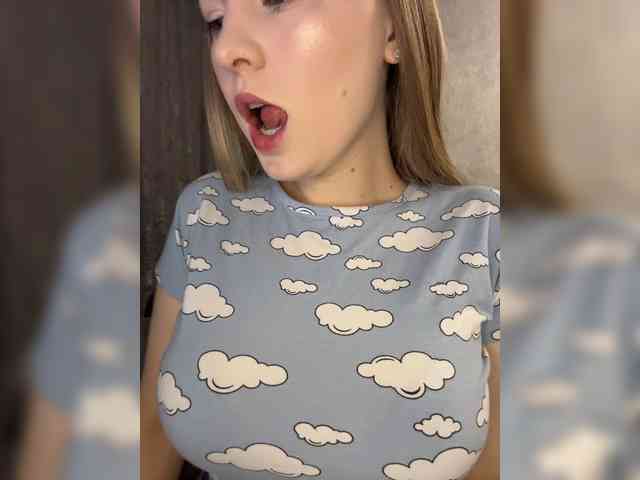 AlinaRay webcam