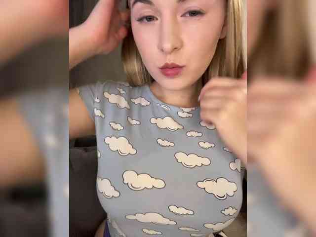 AlinaRay webcam