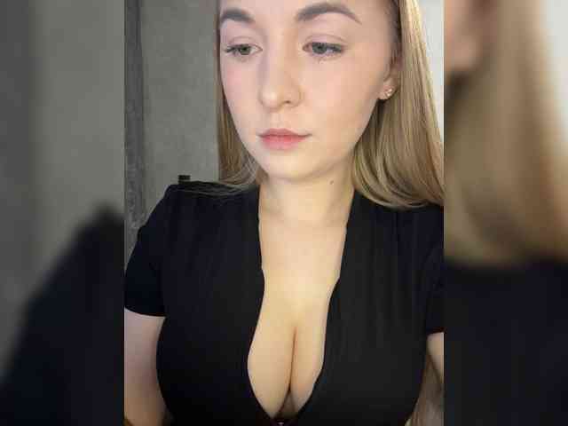 AlinaRay webcam