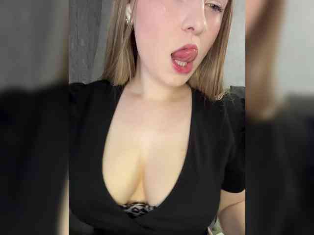 AlinaRay webcam