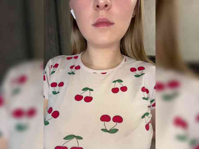AlinaRay webcam