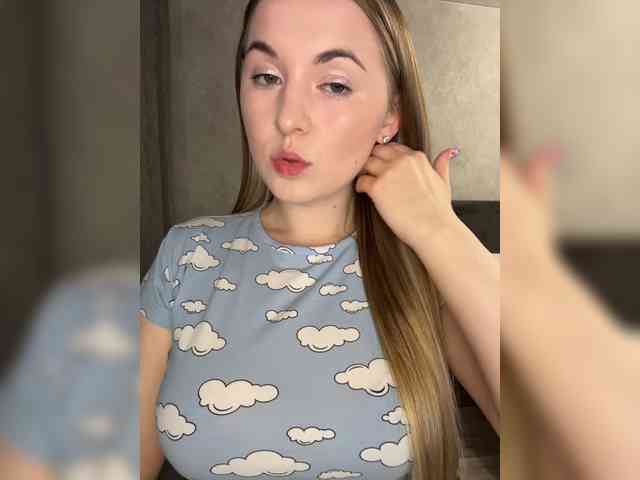 Модель: AlinaRay