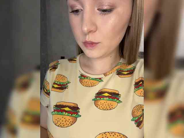 AlinaRay webcam
