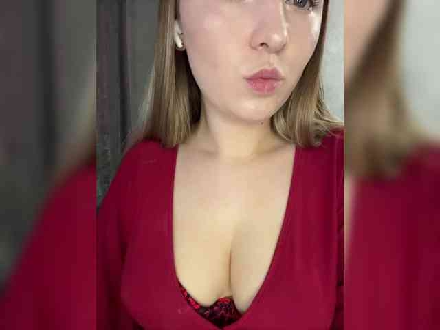AlinaRay webcam