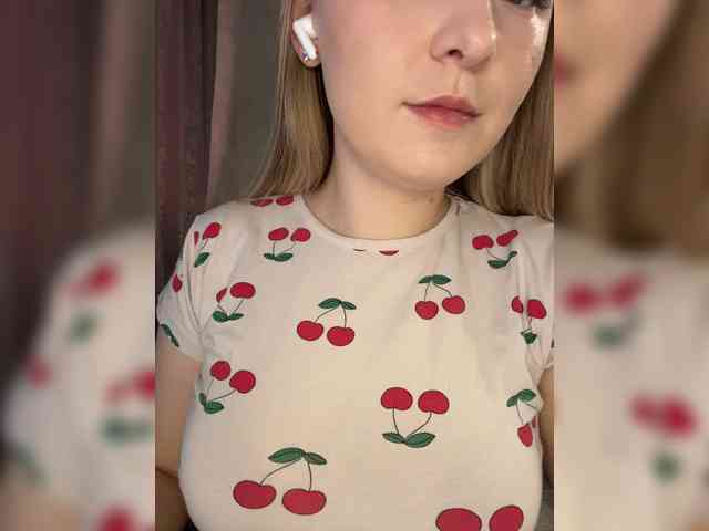AlinaRay webcam