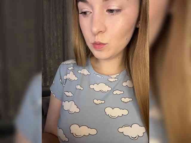 AlinaRay webcam