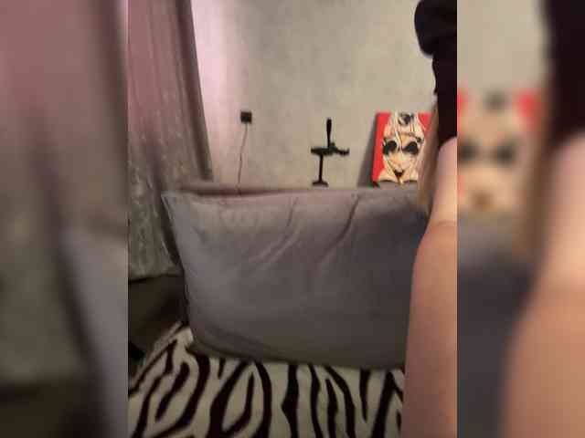 -Dirty-Bitch Sex Cam Show