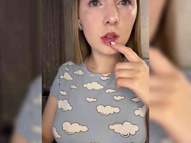 AlinaRay webcam