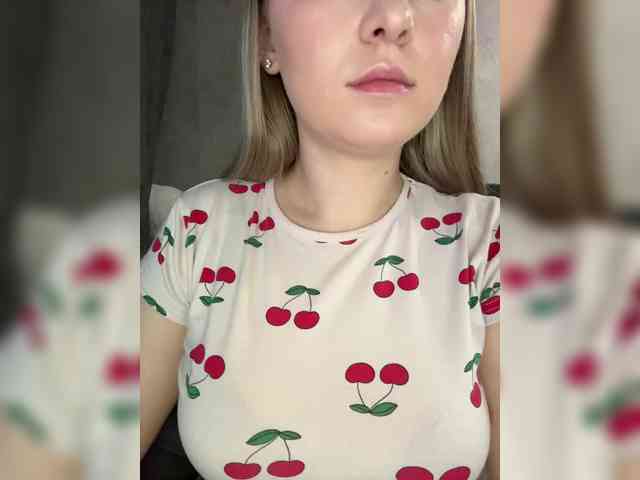 AlinaRay webcam