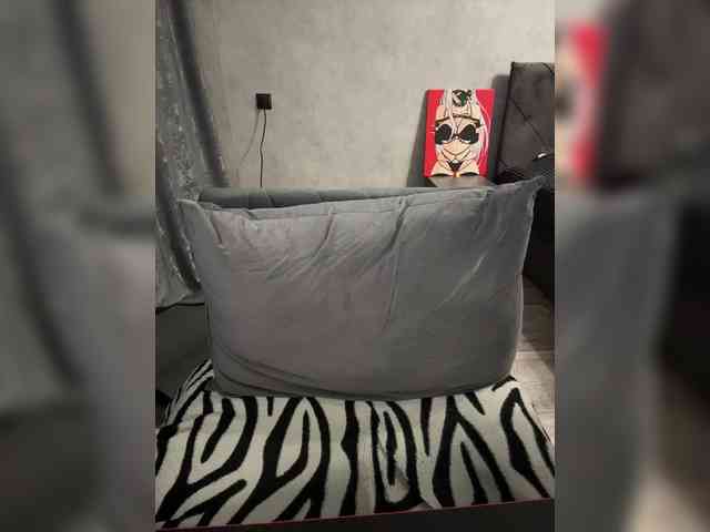 -Dirty-Bitch Sex Cam Show