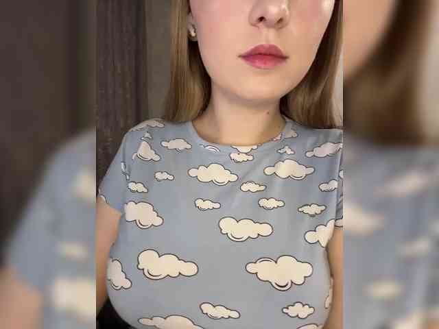 AlinaRay webcam